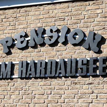 Am Hardausee 3*